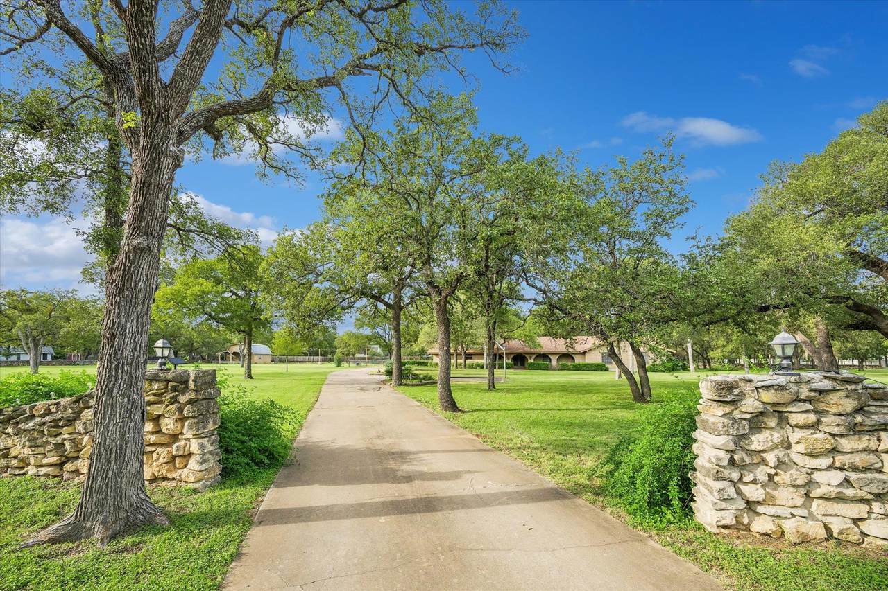 https://bt-photos.global.ssl.fastly.net/austin/1280_boomver_4_4148740-2.jpg