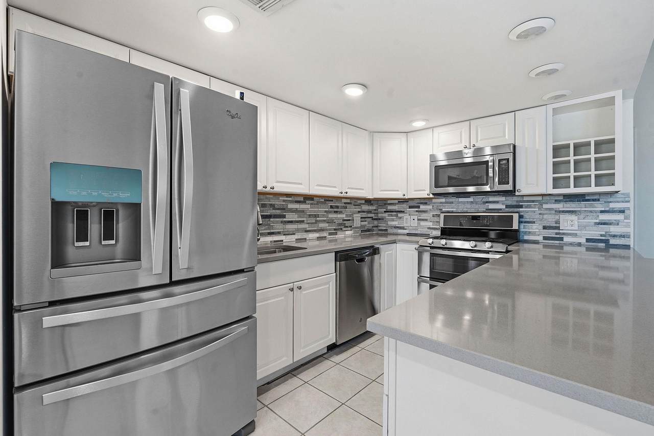 5601 Woodrow Ave - Photo 1