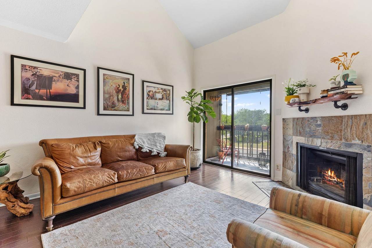 8888 Tallwood Dr - Photo 1