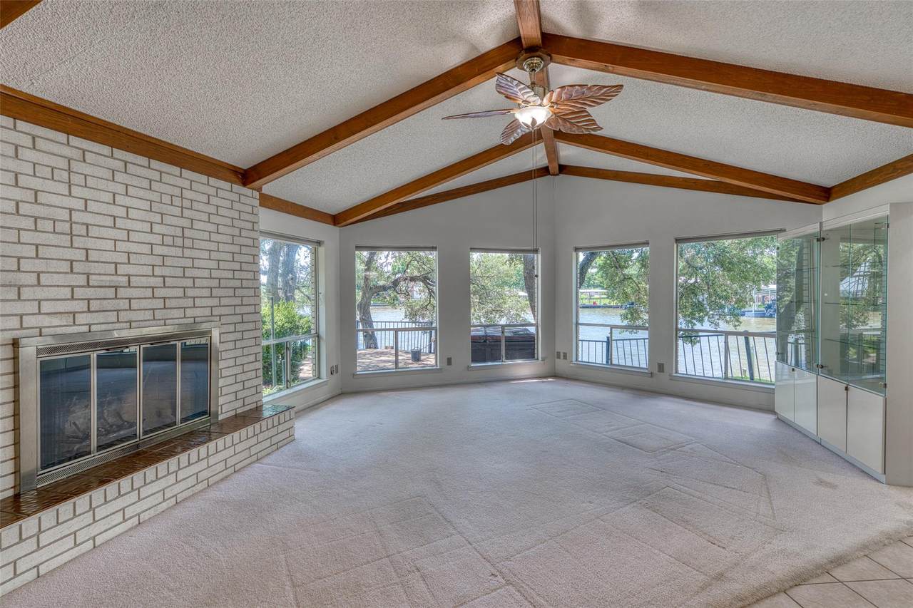 104 Bluebird Ln - Photo 1