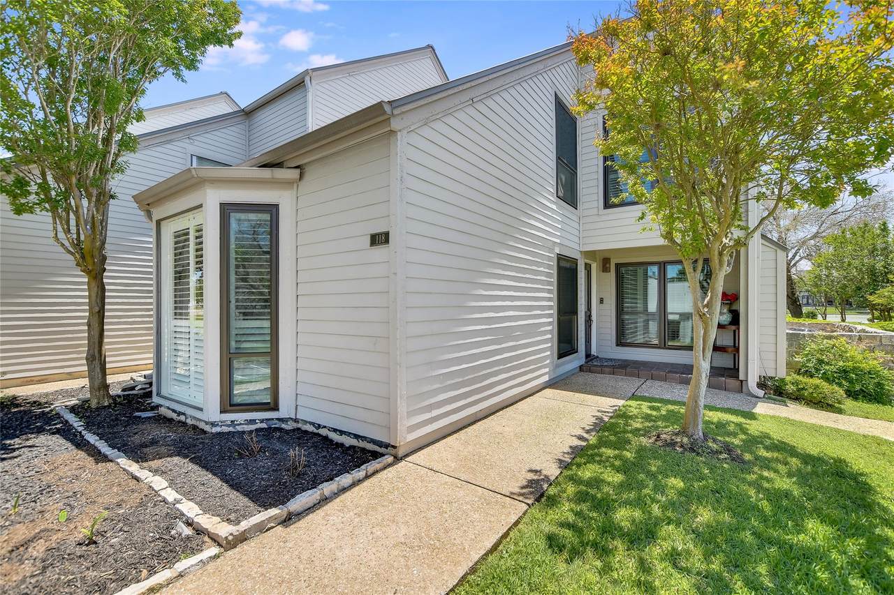 118 World Of Tennis Sq - Photo 1