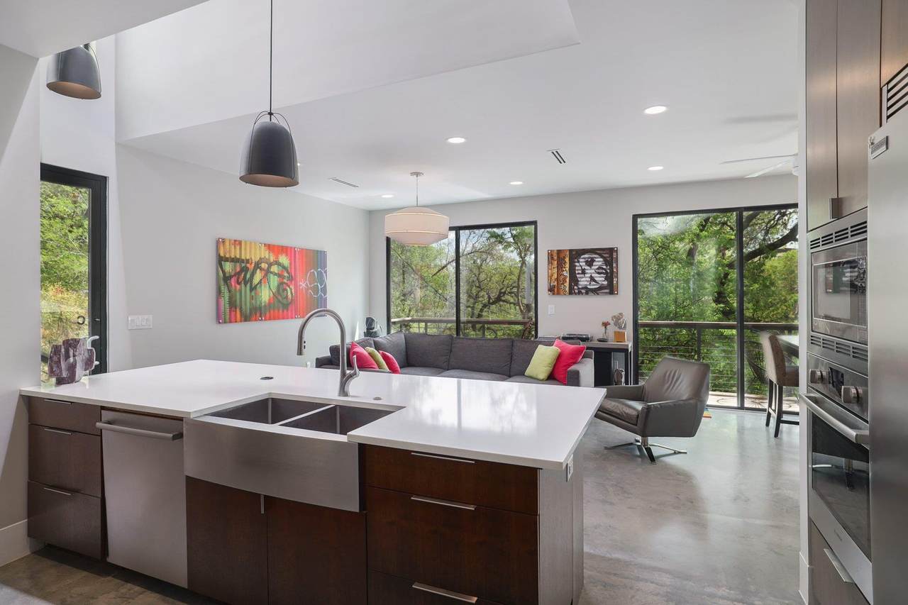 1325 Bonham Ter - Photo 1