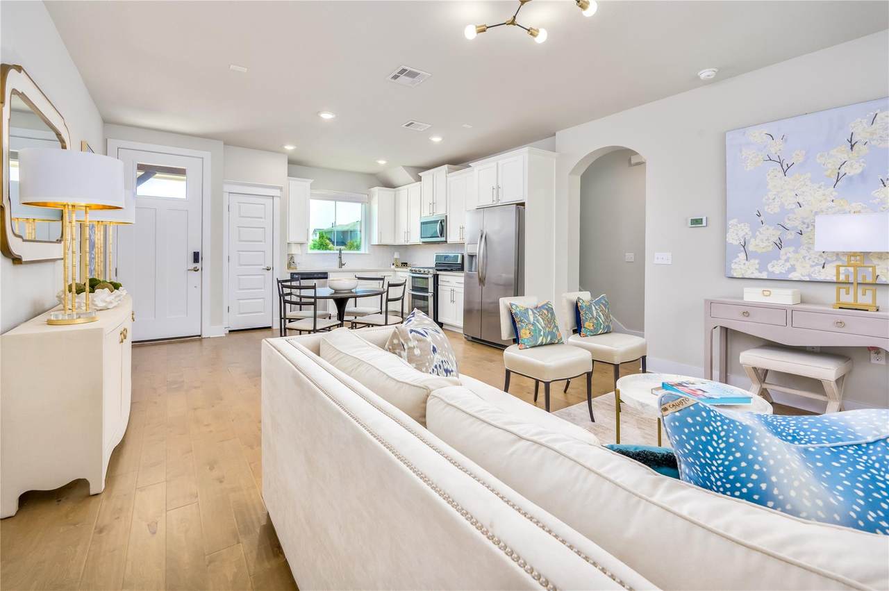 142 Volterra Ln - Photo 1