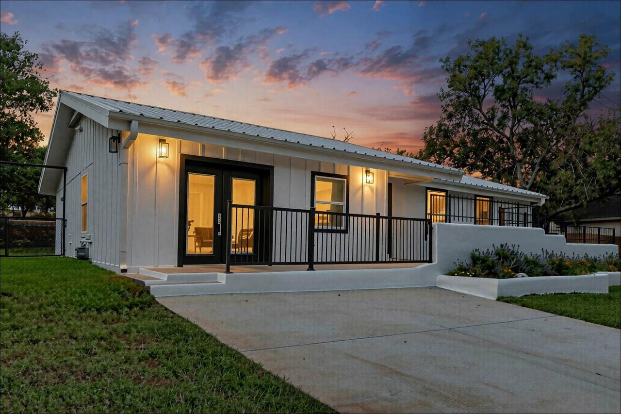 8007 Colony Loop Dr - Photo 1