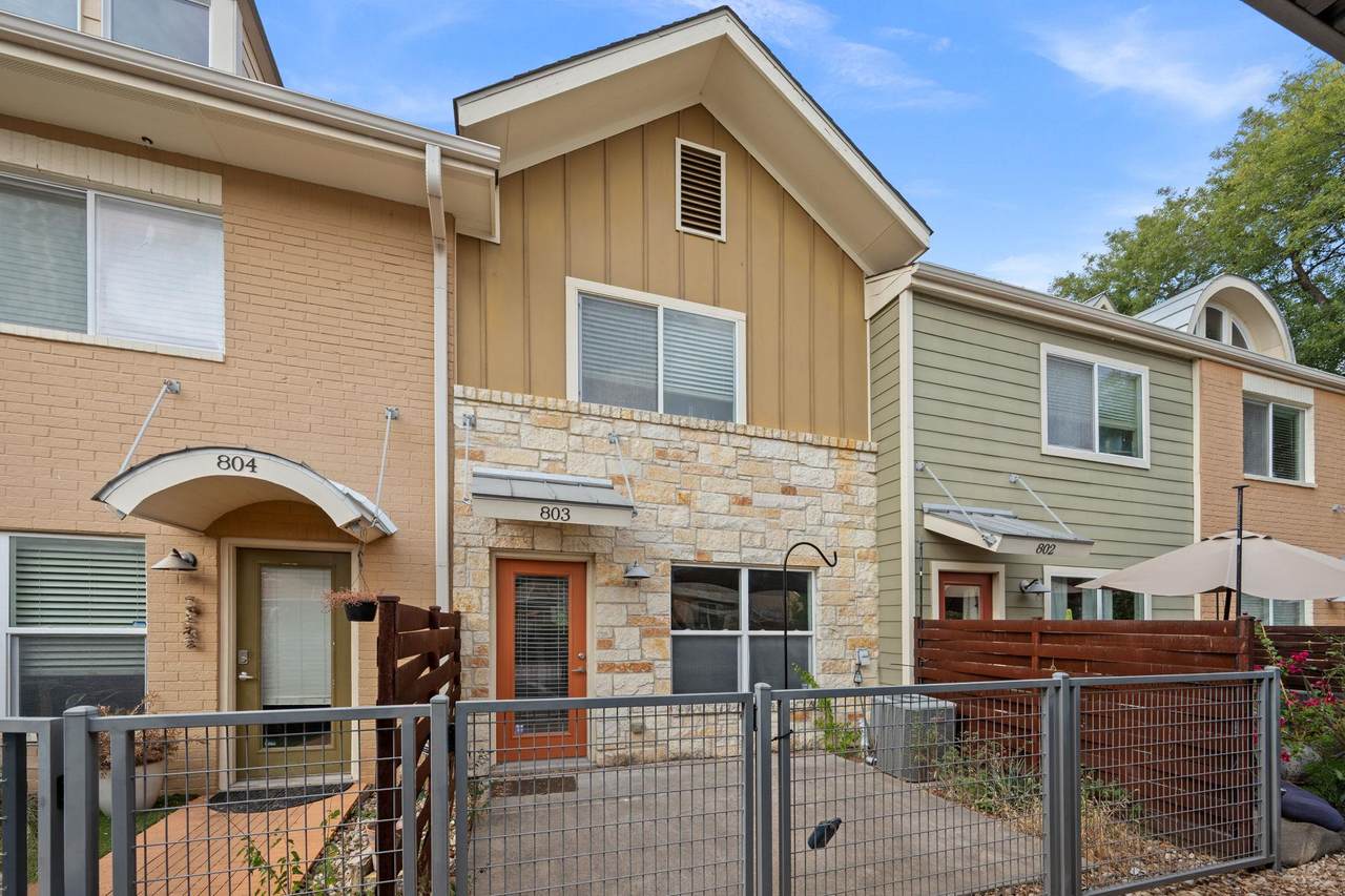 1101 Grove Blvd - Photo 1