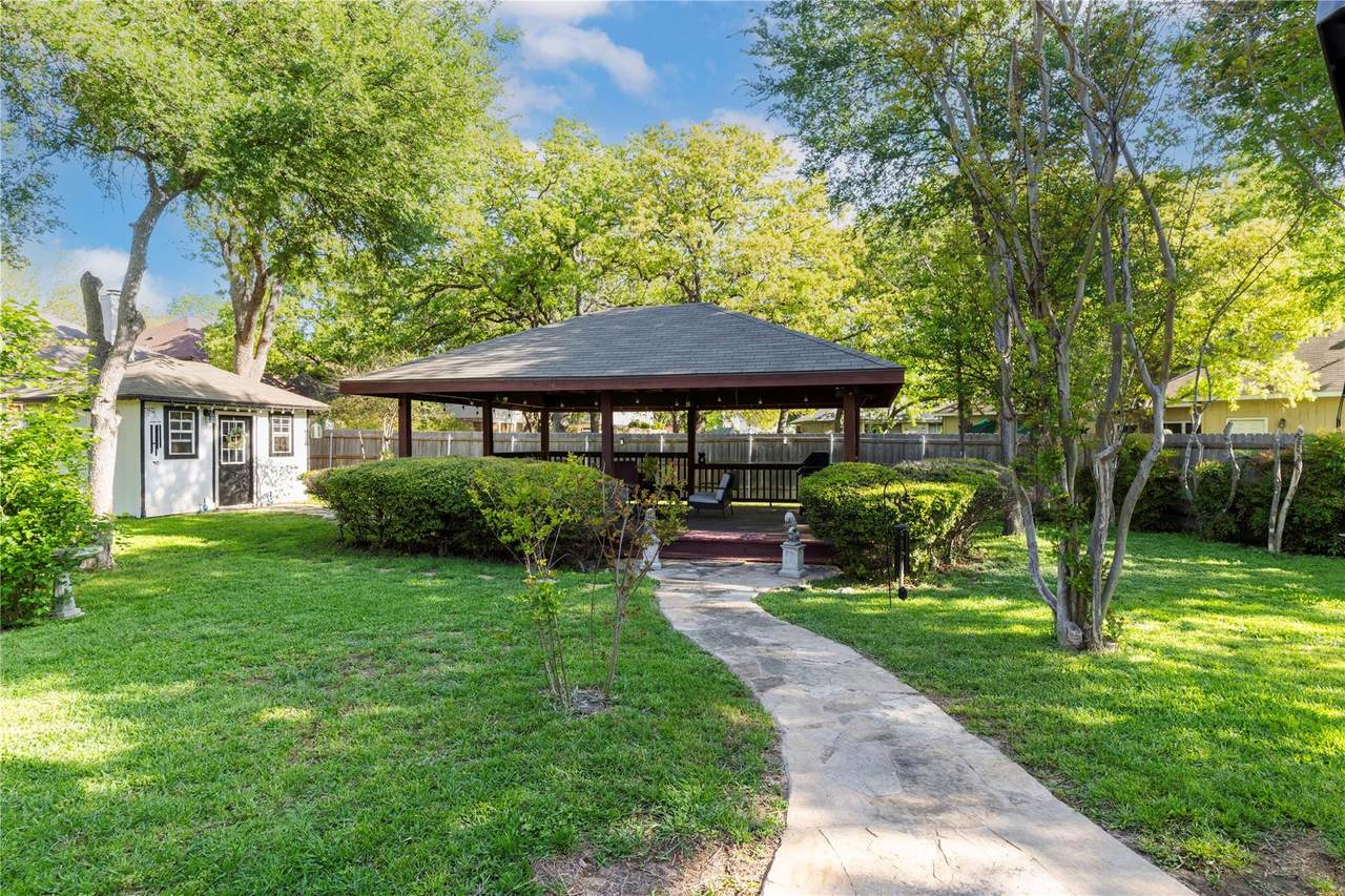 4010 Halfway Cv - Photo 1