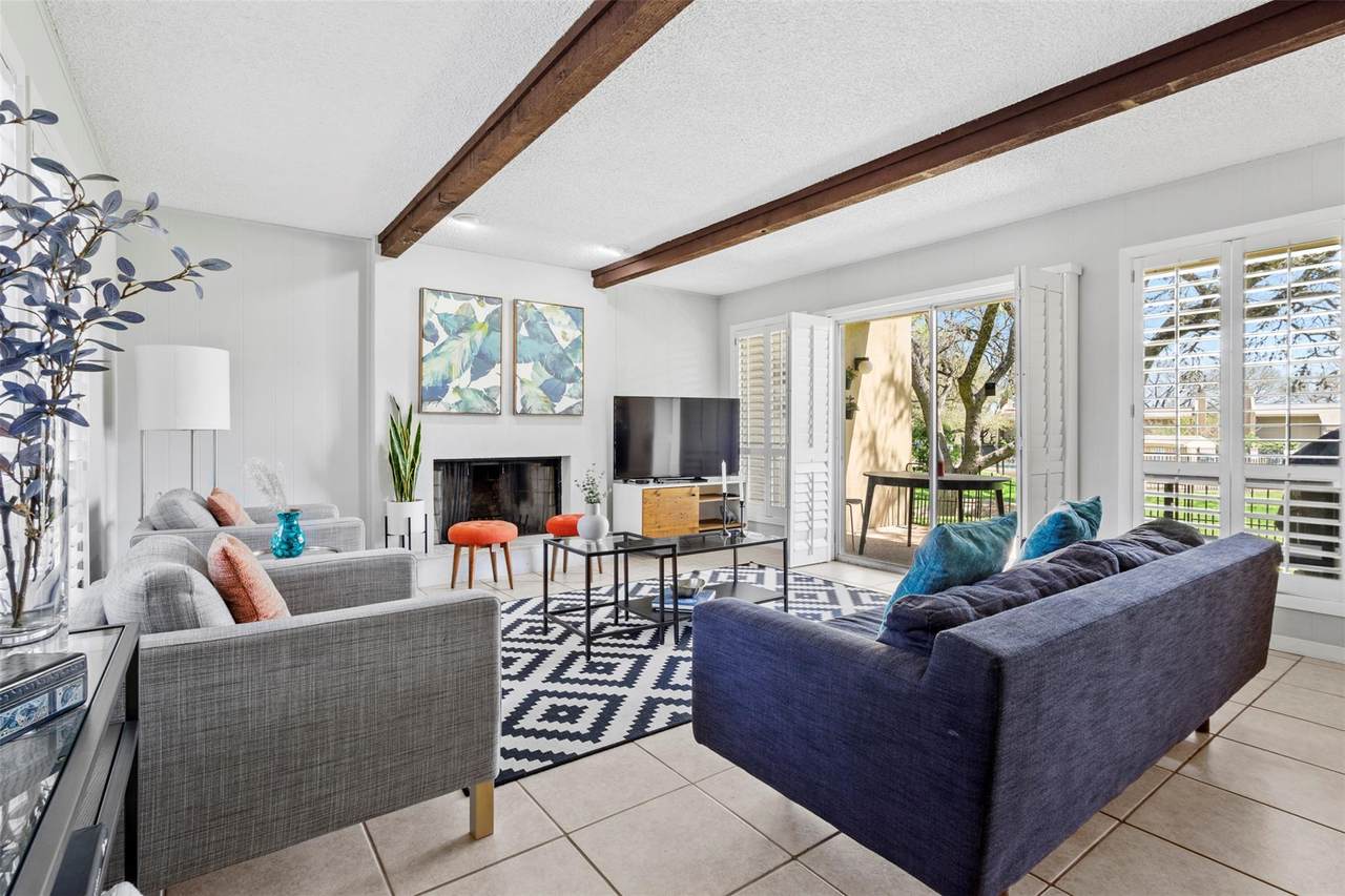 213 Lido St - Photo 1