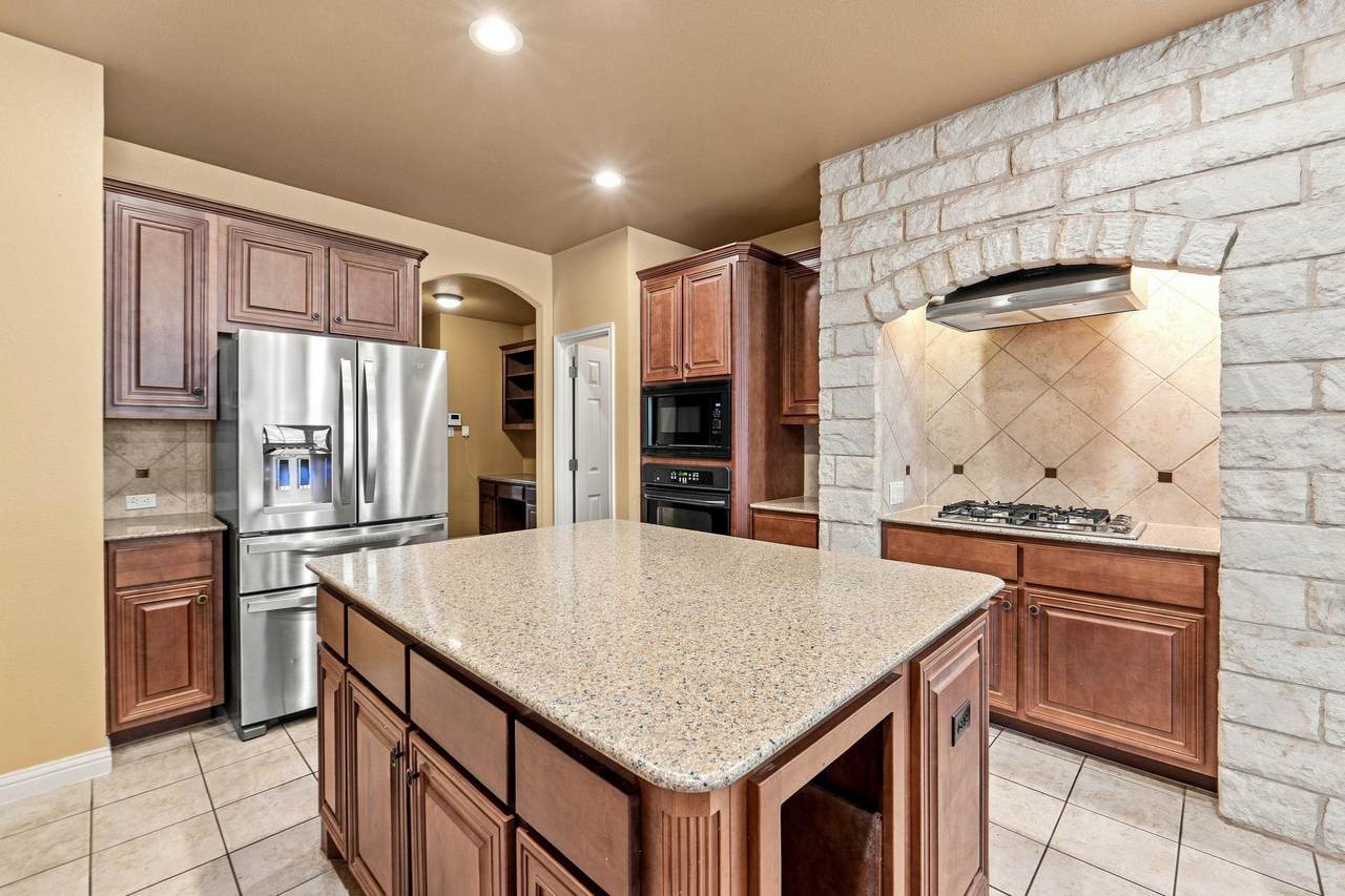 2909 Arbor Ct - Photo 1