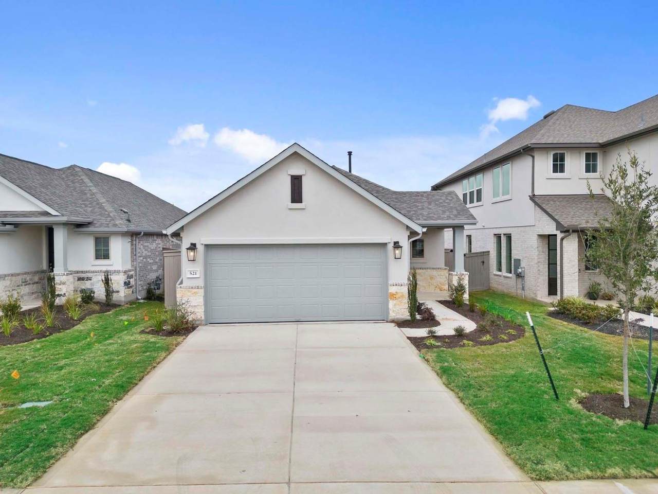 521 Bloomington Loop - Photo 1