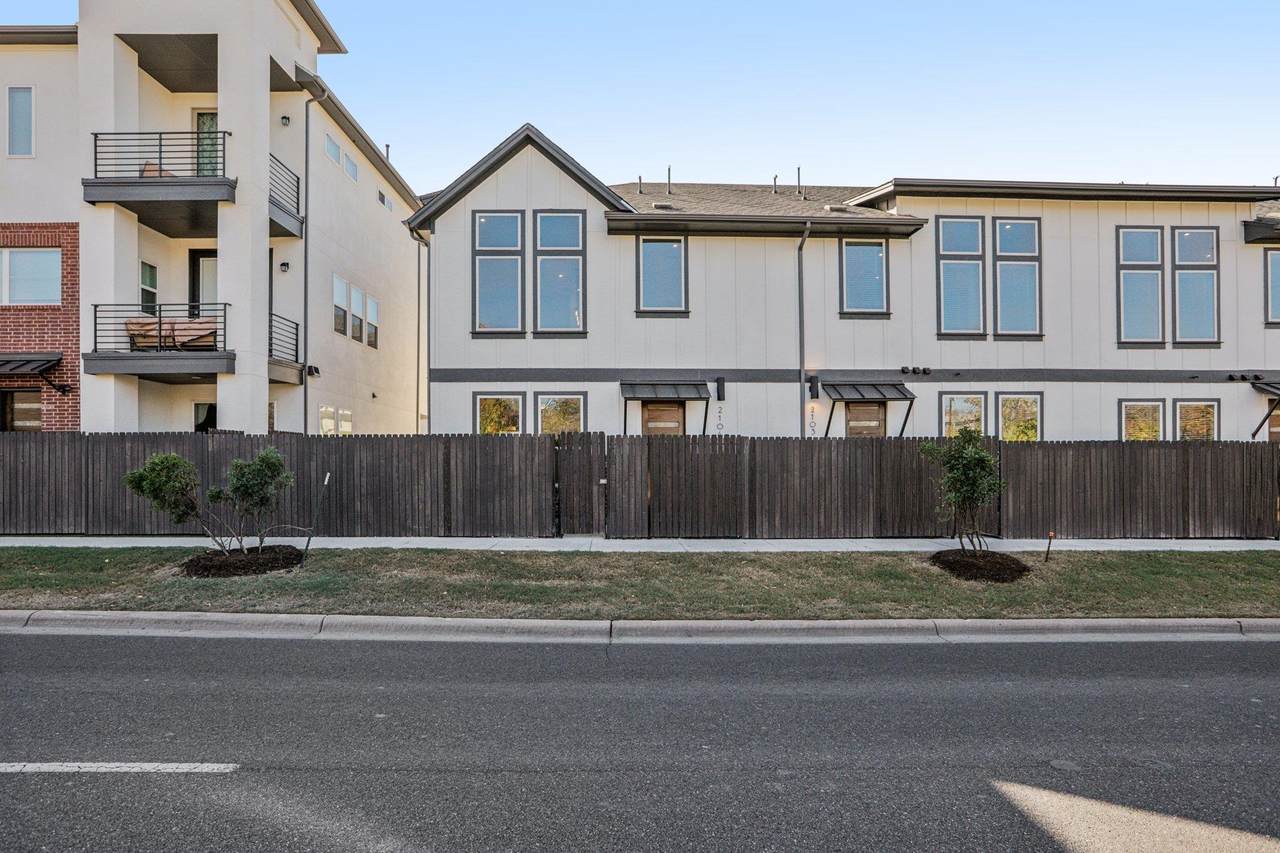 200 56th St - Photo 1