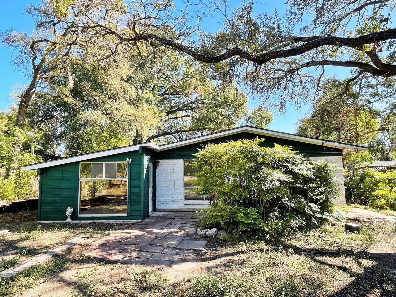 7607 Forest Wood Rd - Photo 1