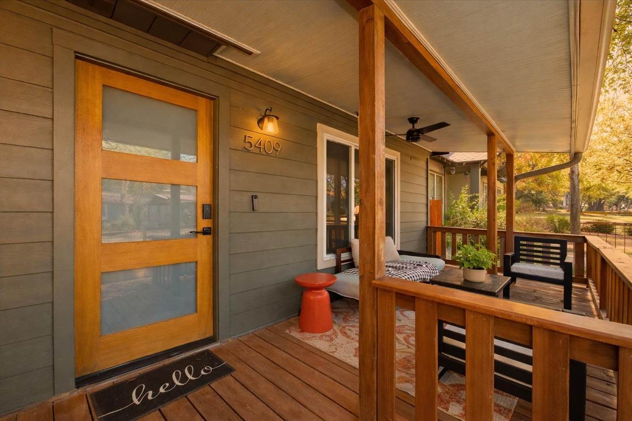 5409 Avenue H - Photo 1