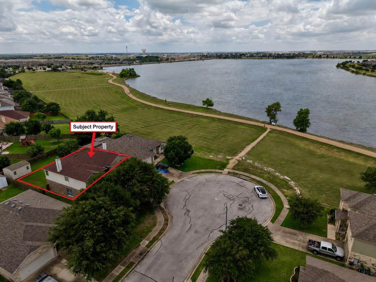18305 Lake Edge Ct - Photo 1