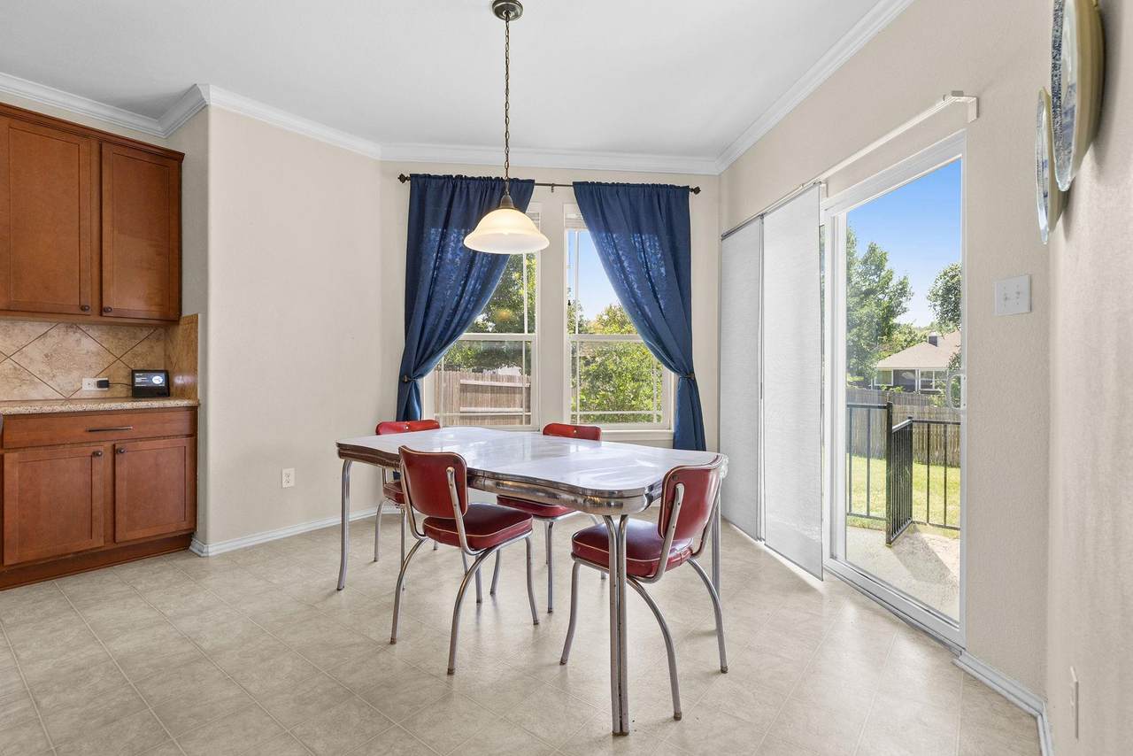 205 Sheepshank Dr - Photo 1
