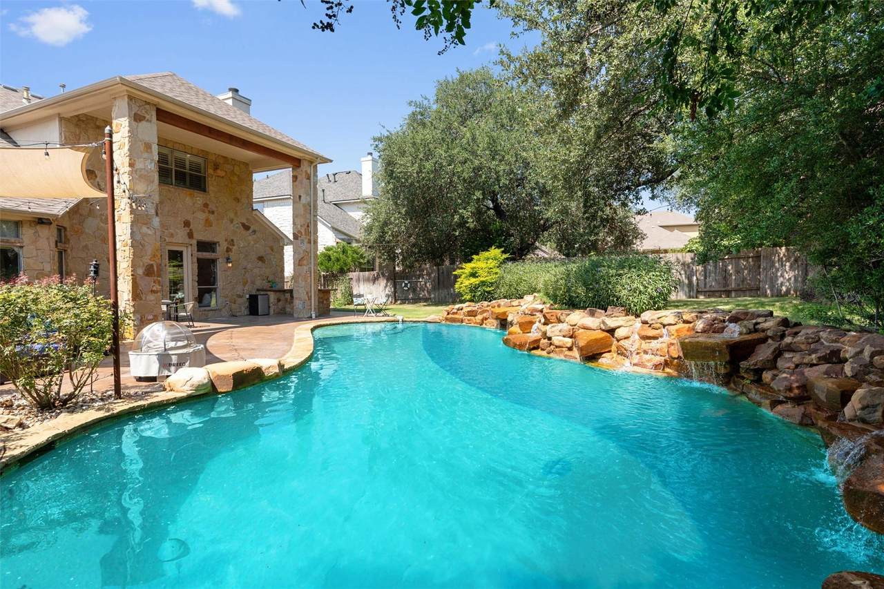 2610 Moray Ln - Photo 1