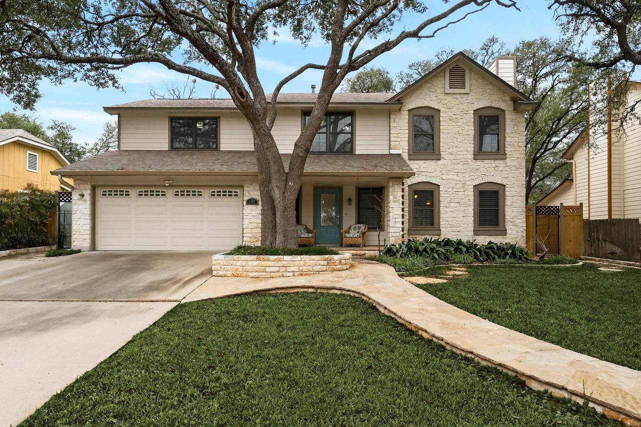 1607 Garnaas Dr - Photo 1