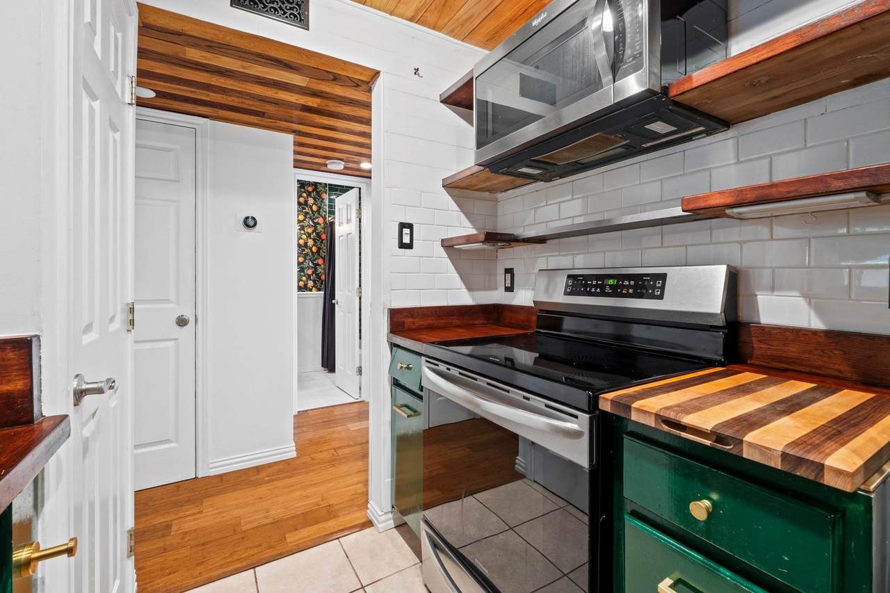 2450 Ashdale Dr - Photo 1