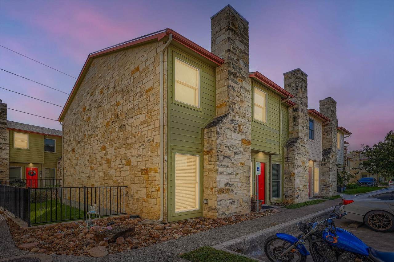 6900 Riverside Dr - Photo 1