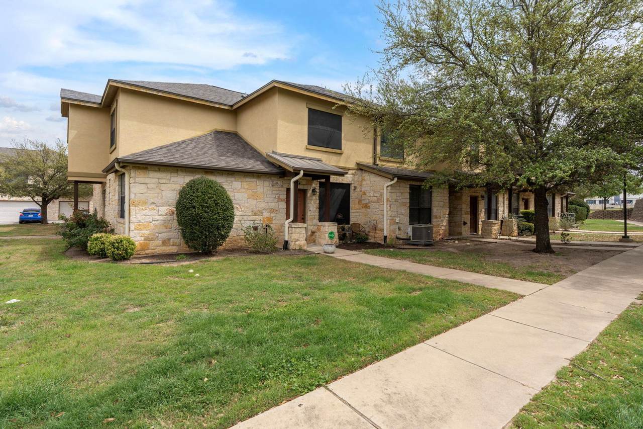 2101 Town Centre Dr - Photo 1