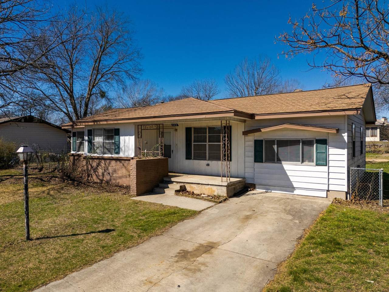 302 Easy St - Photo 1