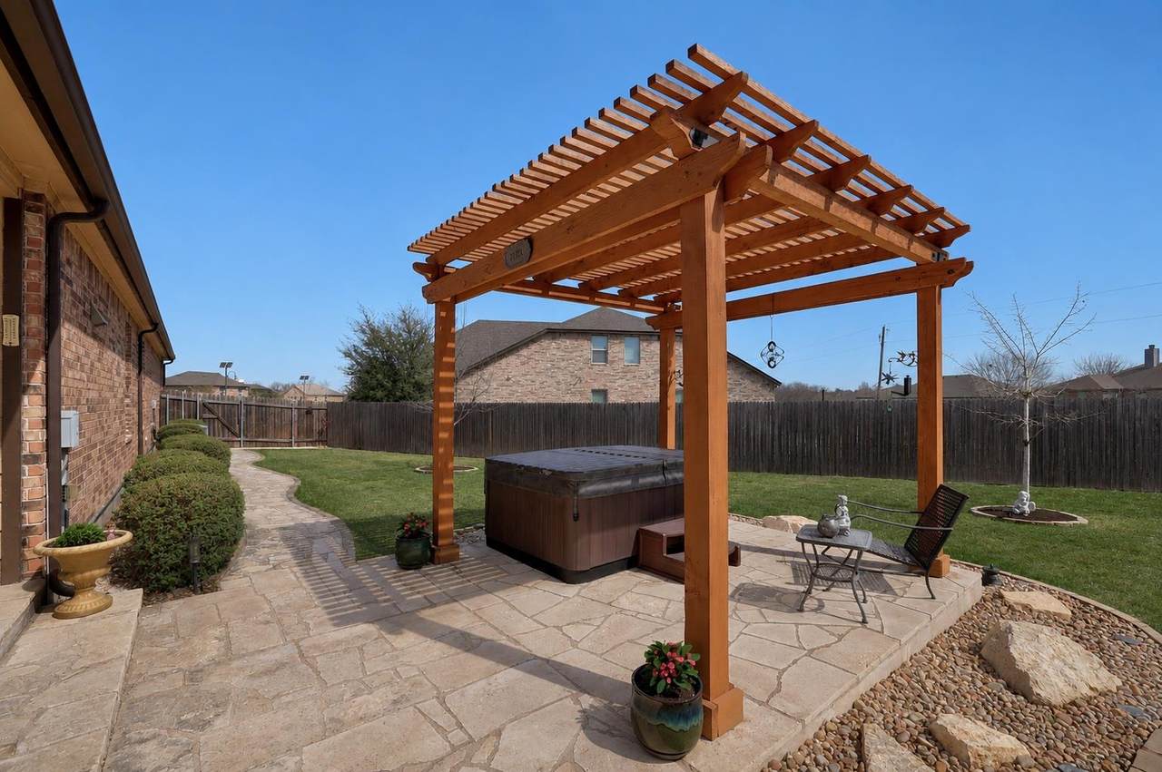 646 Landon Samuel Loop - Photo 1