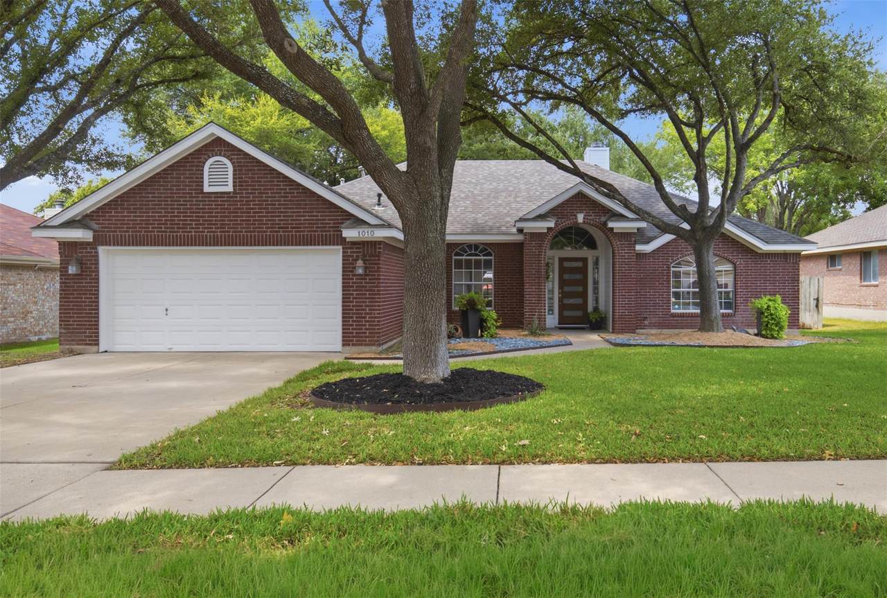 1010 Rocky Creek Dr - Photo 1