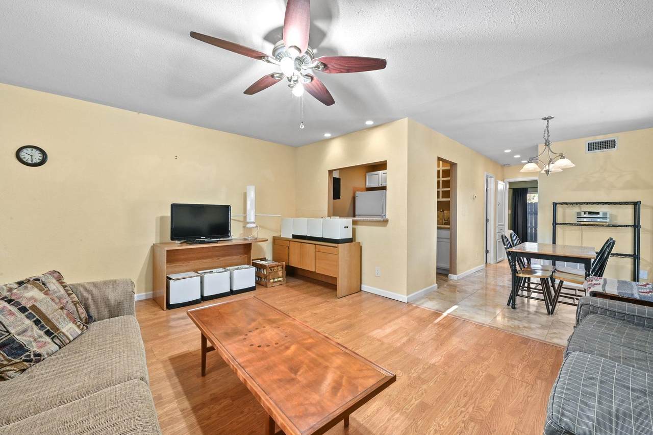 2425 Ashdale Dr - Photo 1