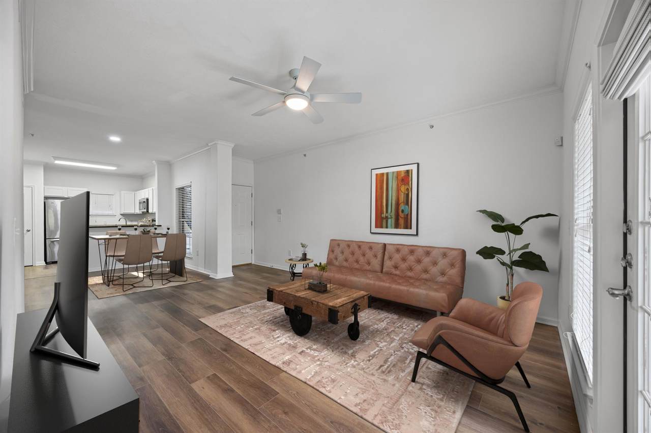 6810 Deatonhill Dr - Photo 1