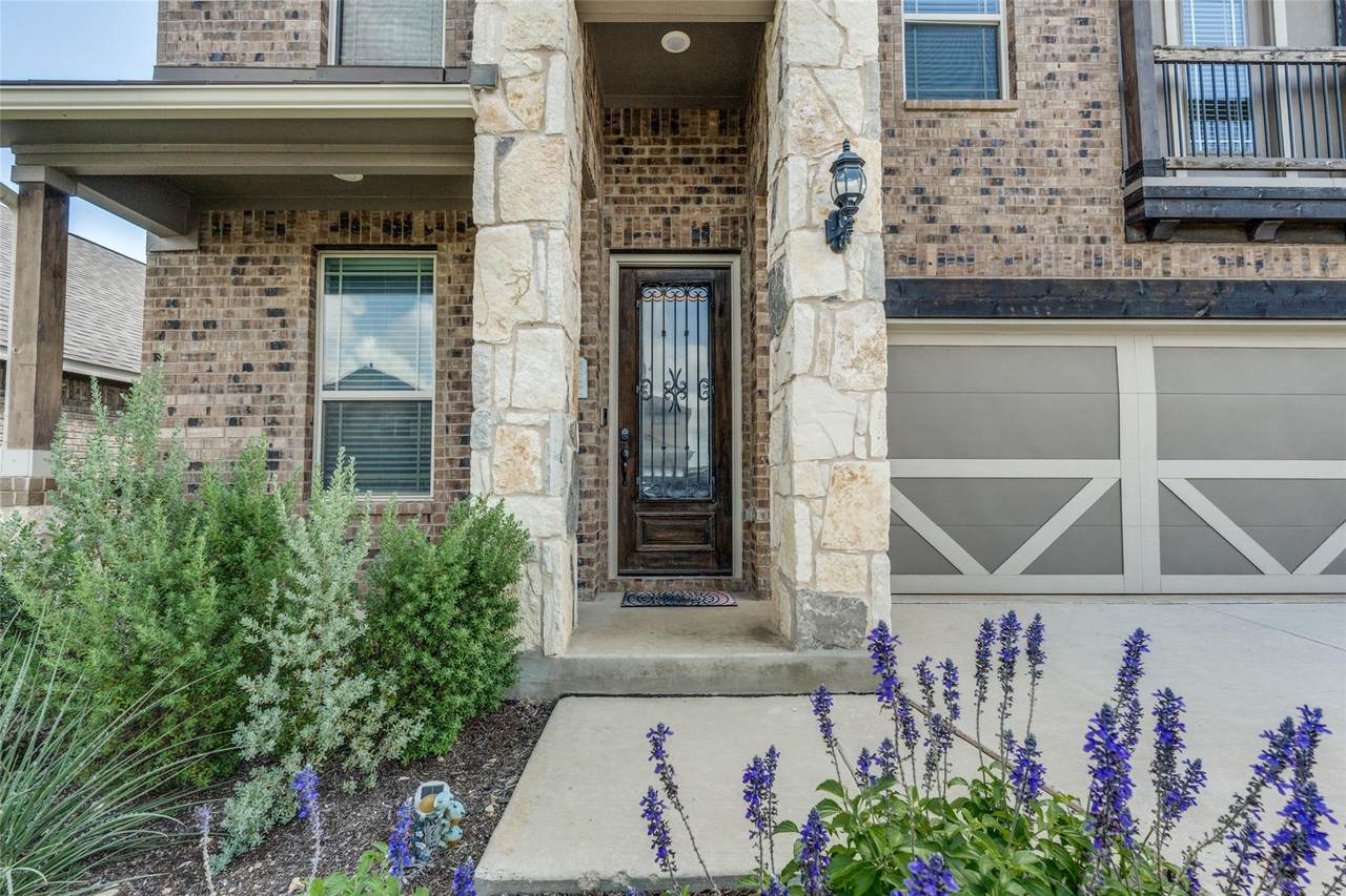1624 Stone House Dr - Photo 1