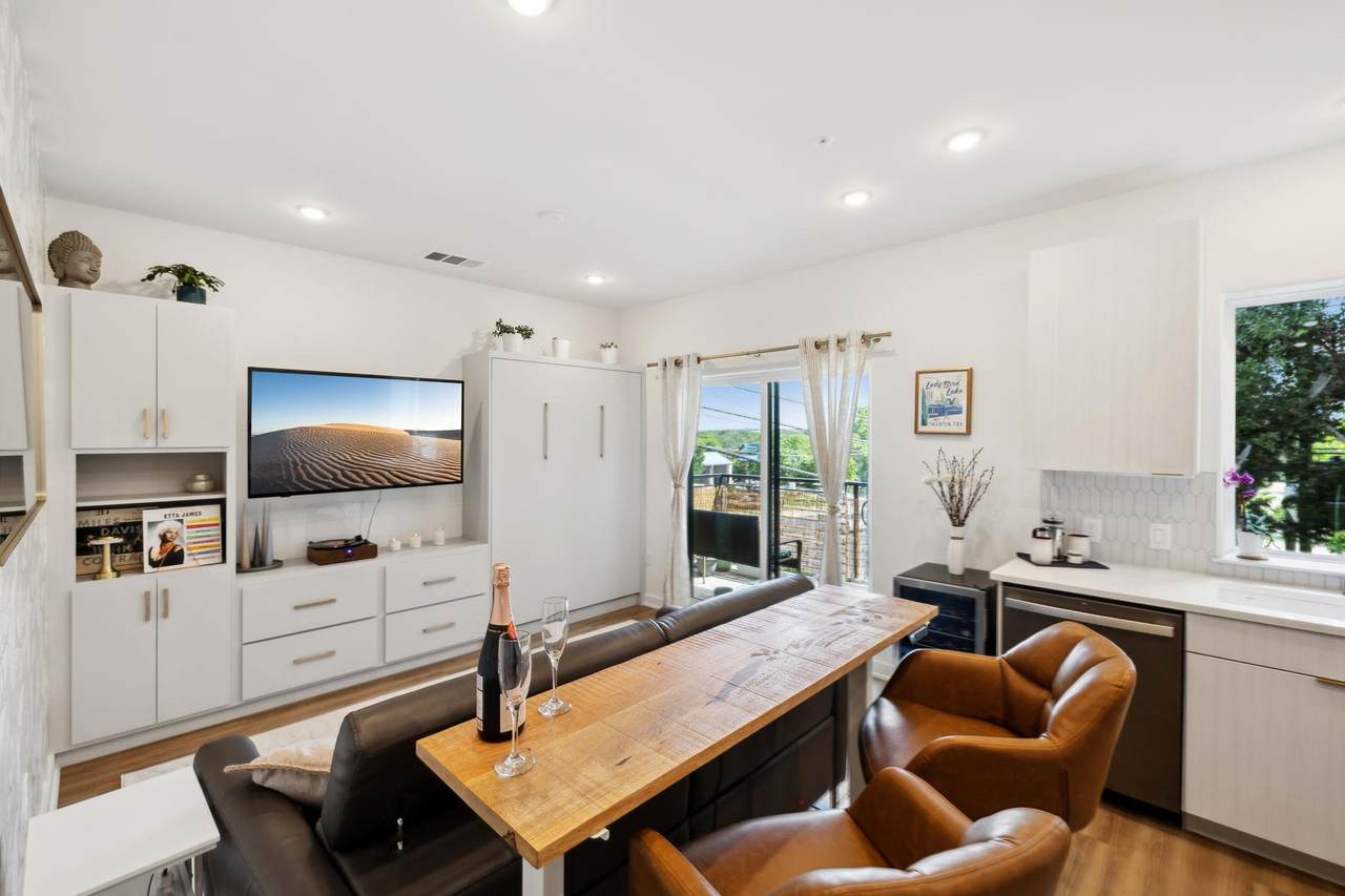 4802 Congress Ave - Photo 1
