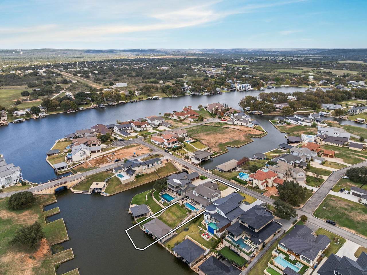 202 Clearwater Dr - Photo 1