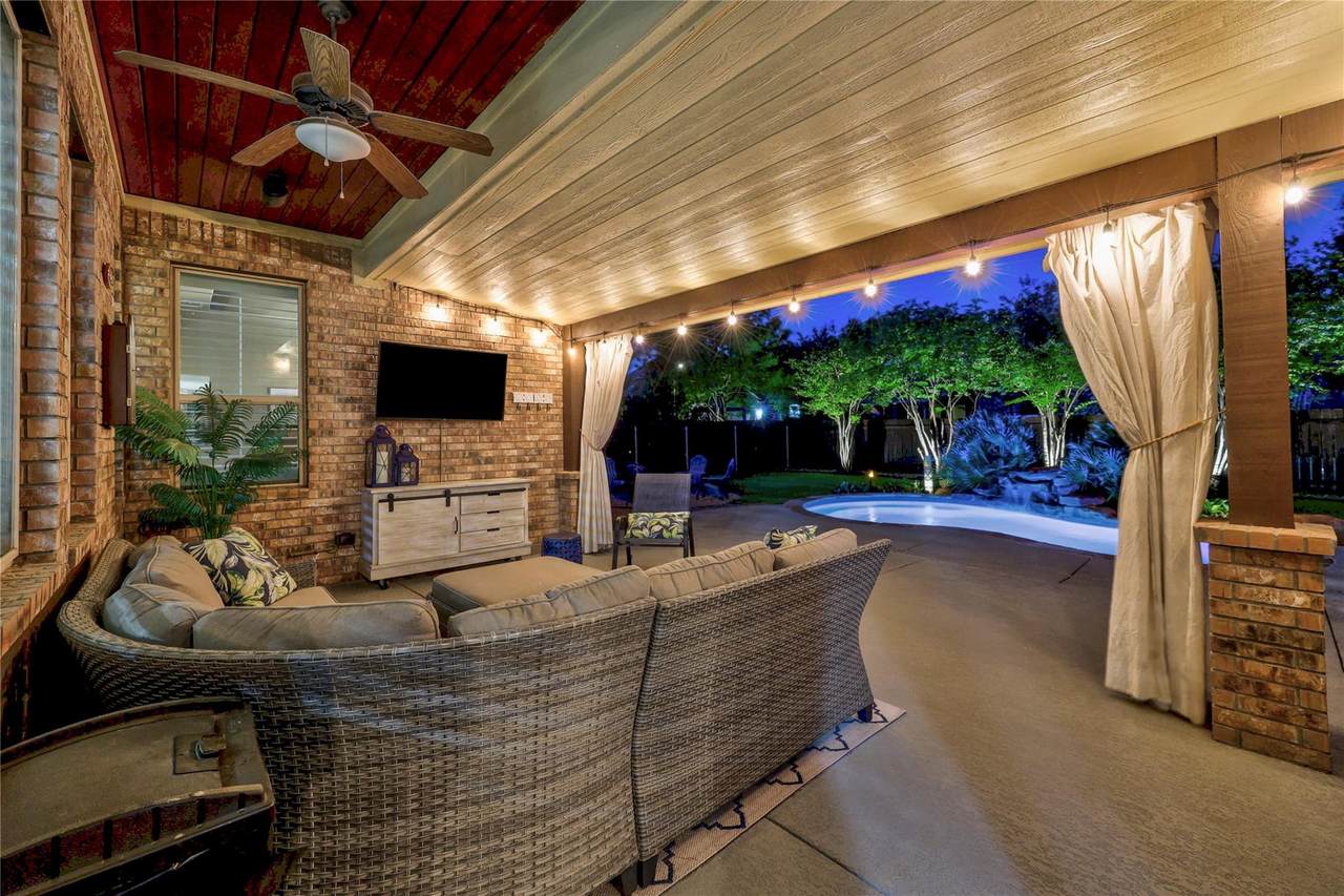 2210 Manada Trl - Photo 1