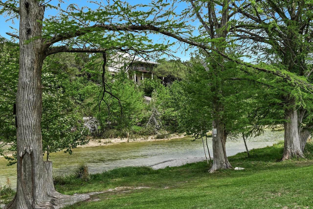 https://bt-photos.global.ssl.fastly.net/austin/1280_boomver_4_2344404-2.jpg