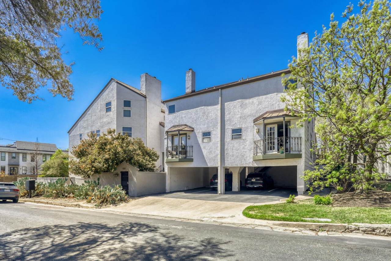 1500 Woodlawn Blvd - Photo 1