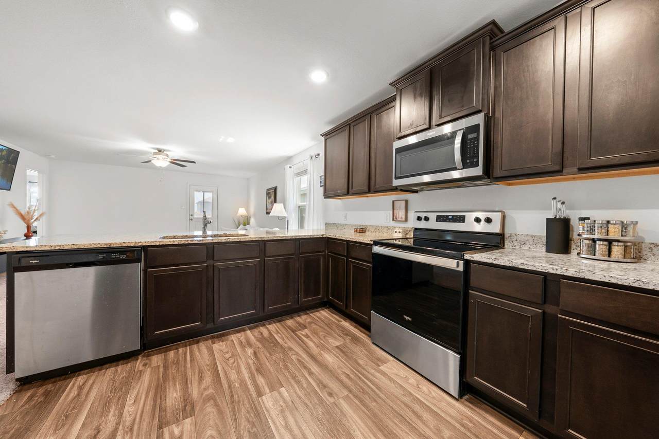 216 Wincanton Ln - Photo 1