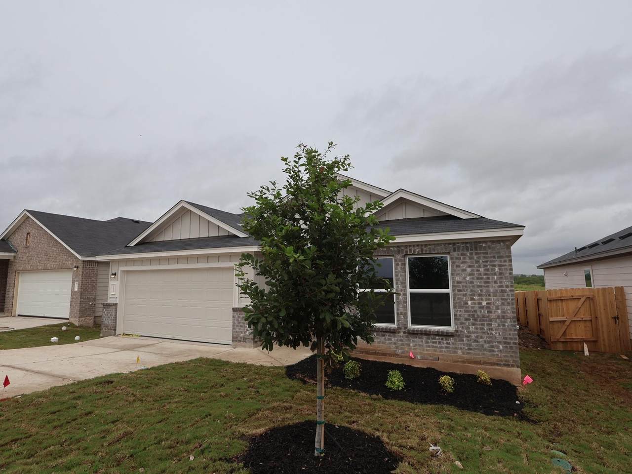 https://bt-photos.global.ssl.fastly.net/austin/1280_boomver_4_3150643-2.jpg