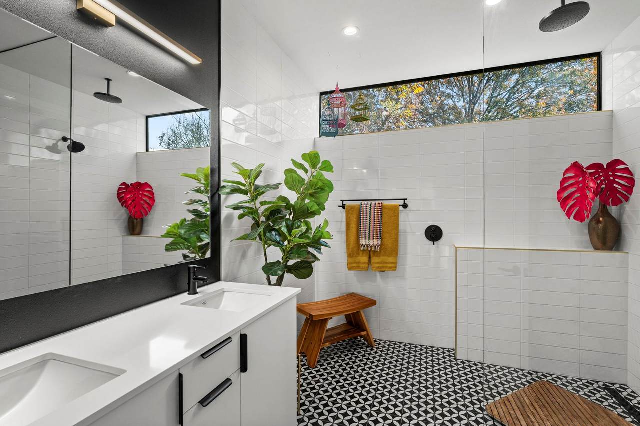 7525 Delafield Ln - Photo 1