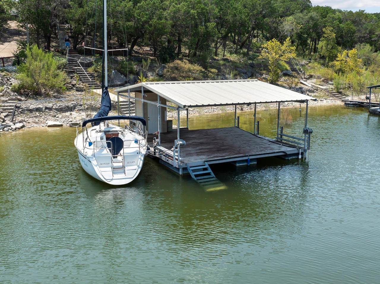 https://bt-photos.global.ssl.fastly.net/austin/1280_boomver_4_5164875-2.jpg