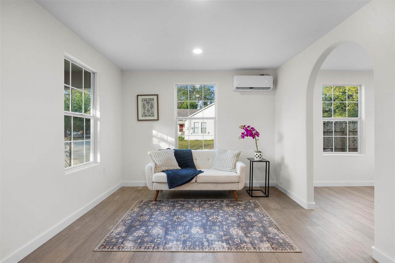 836 Bell Ave - Photo 1