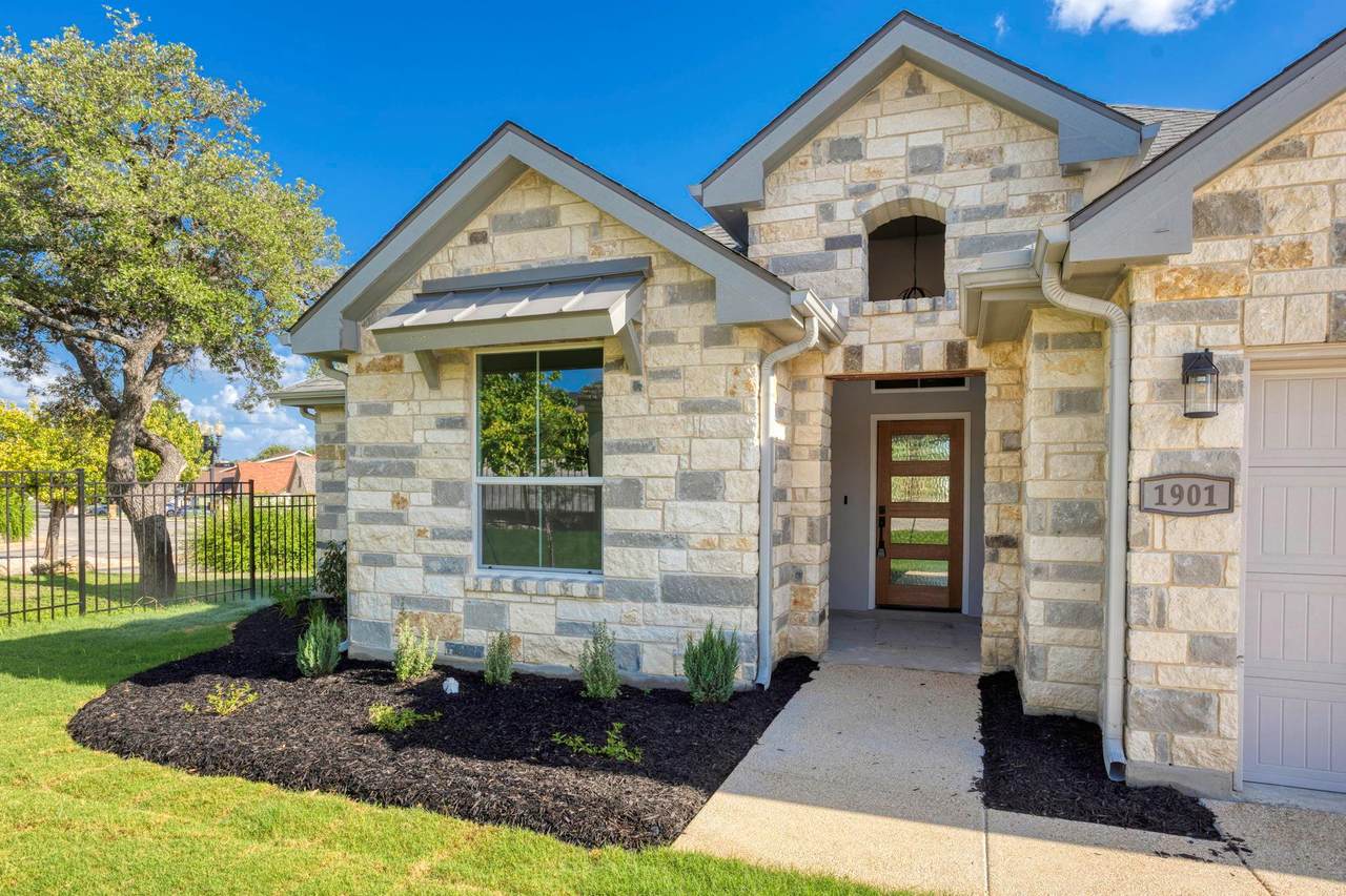 1901 N Chateau Lane Ln - Photo 1