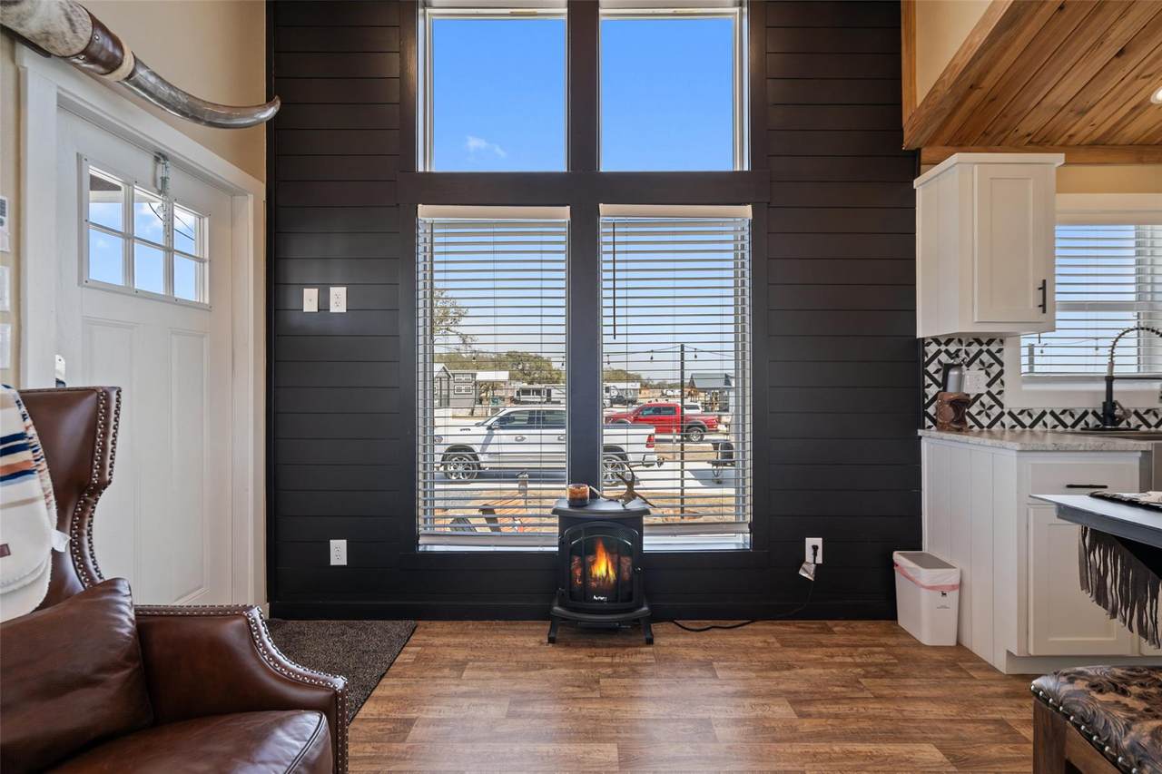 5386 Ranch Road 1376 - Photo 1