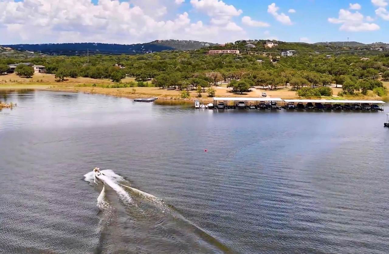 6400 Lakeshore Dr - Photo 1