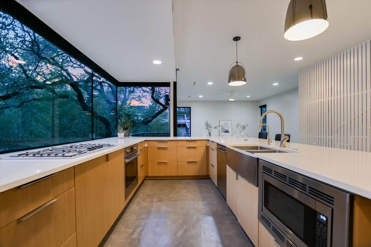1325 Bonham Ter - Photo 1