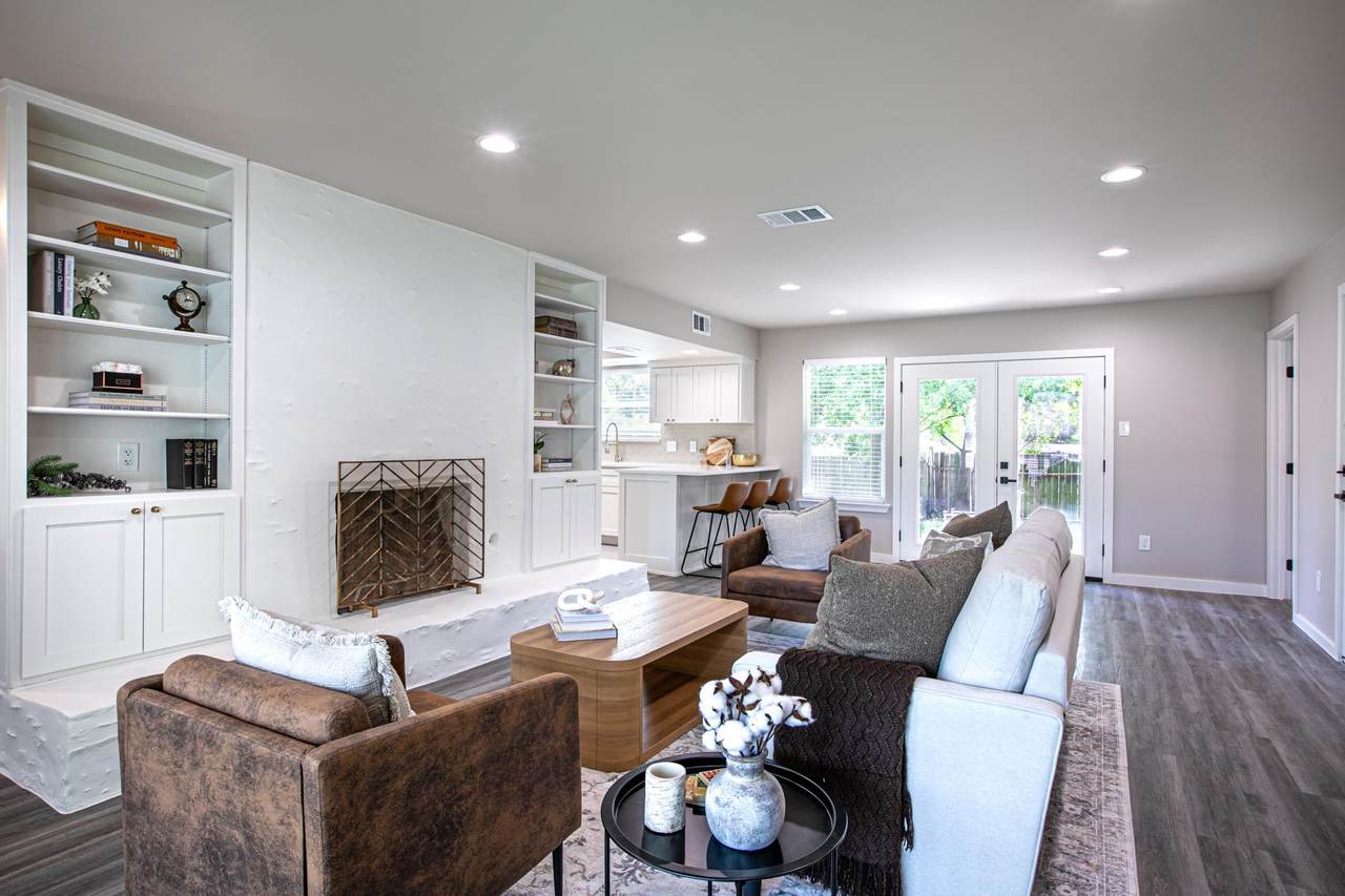 2011 Malvern Hill Dr - Photo 1