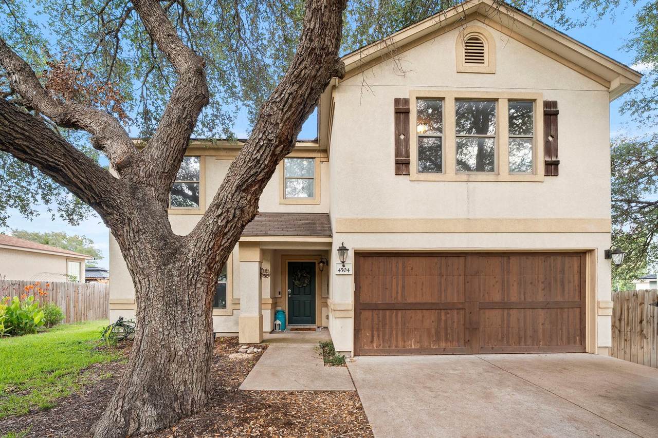 4504 Woodstock Dr - Photo 1