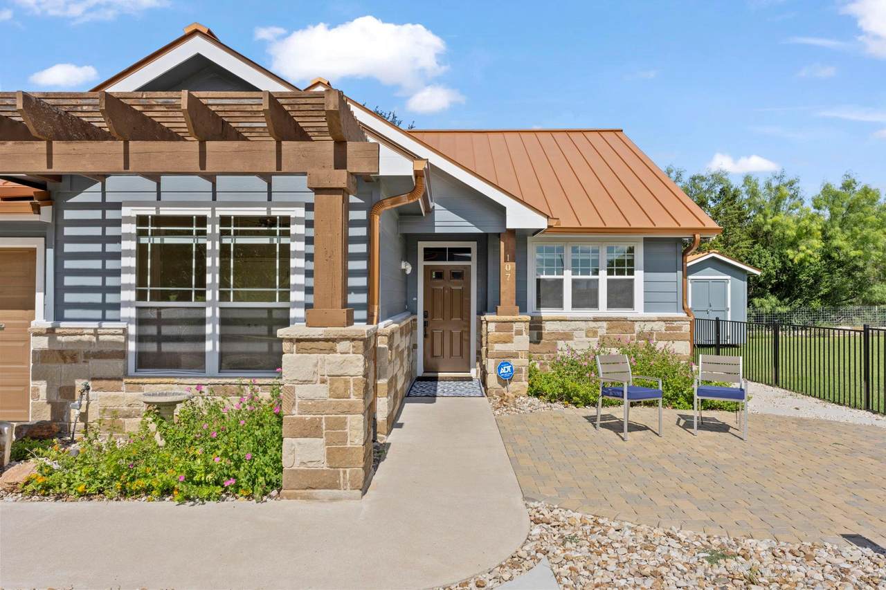 107 Kandi Ln - Photo 1
