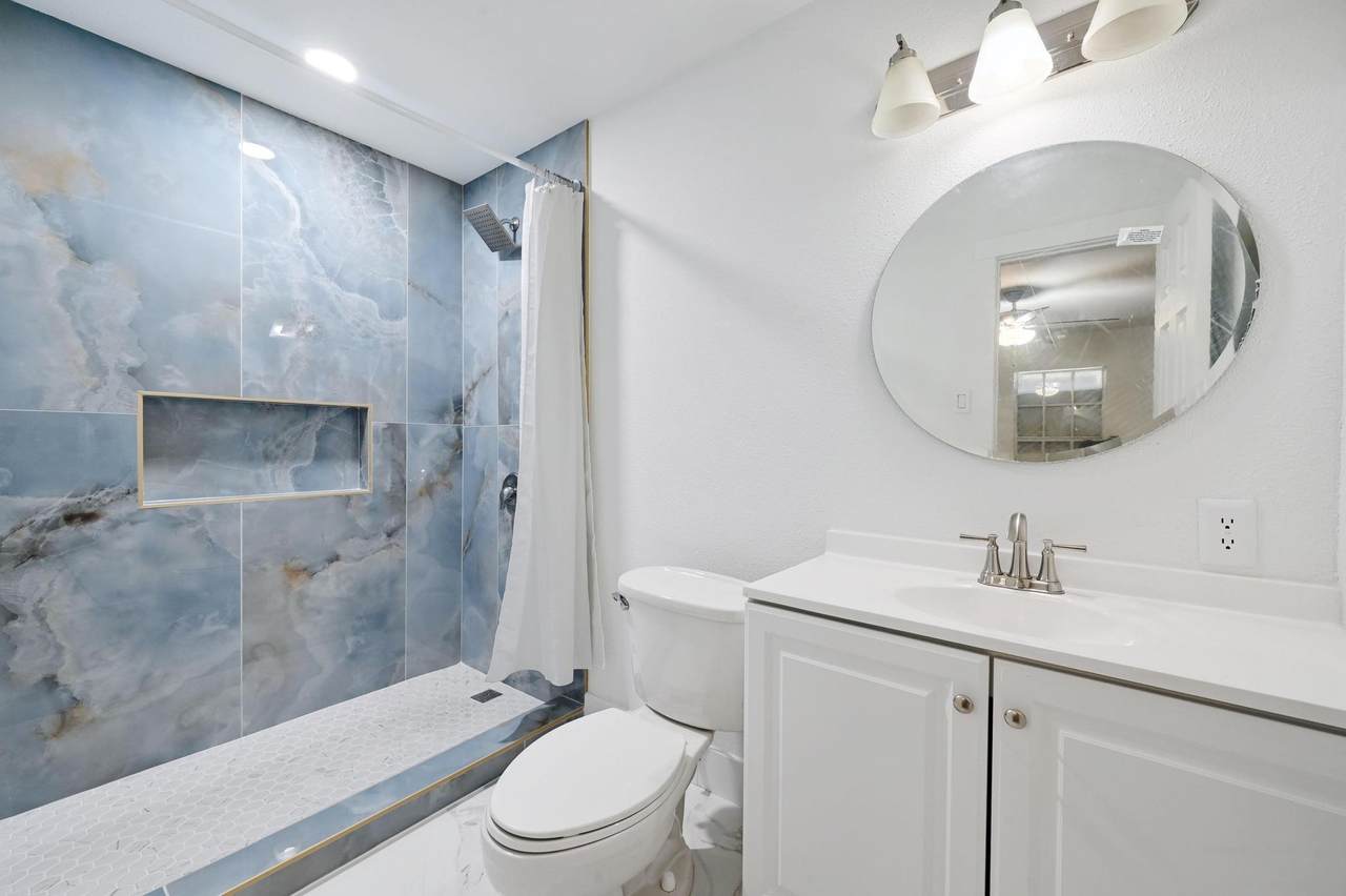 2303 Side Dr - Photo 1