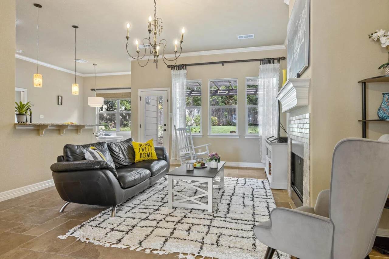 10033 Longhorn Skwy - Photo 1