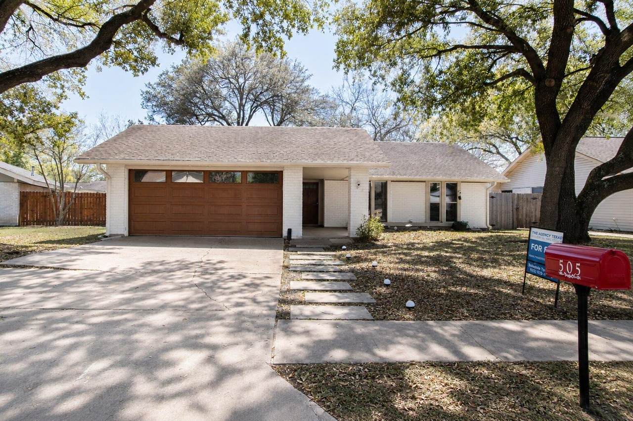 505 Chihuahua Trl - Photo 1