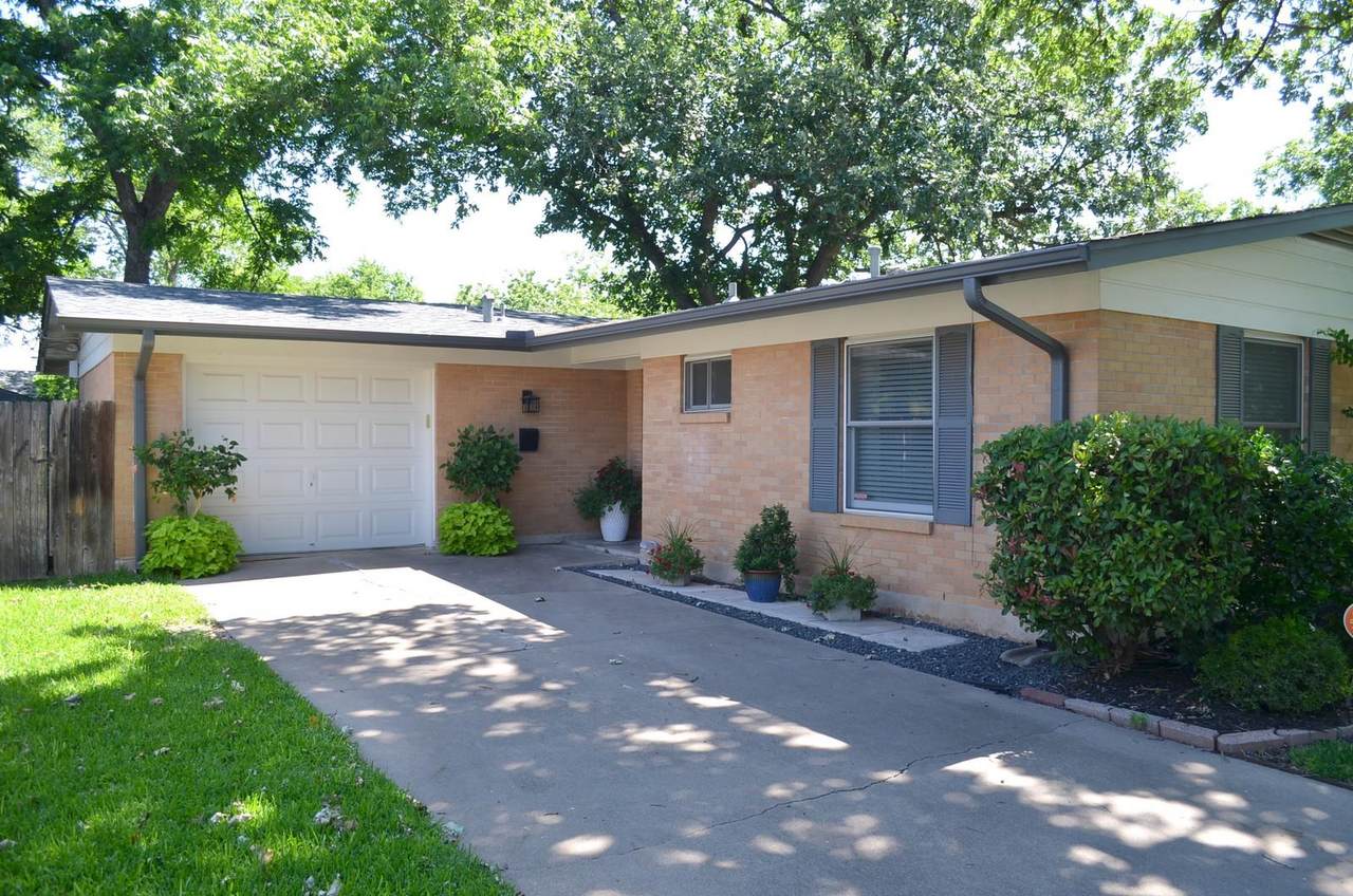 2114 Lanier Dr - Photo 1